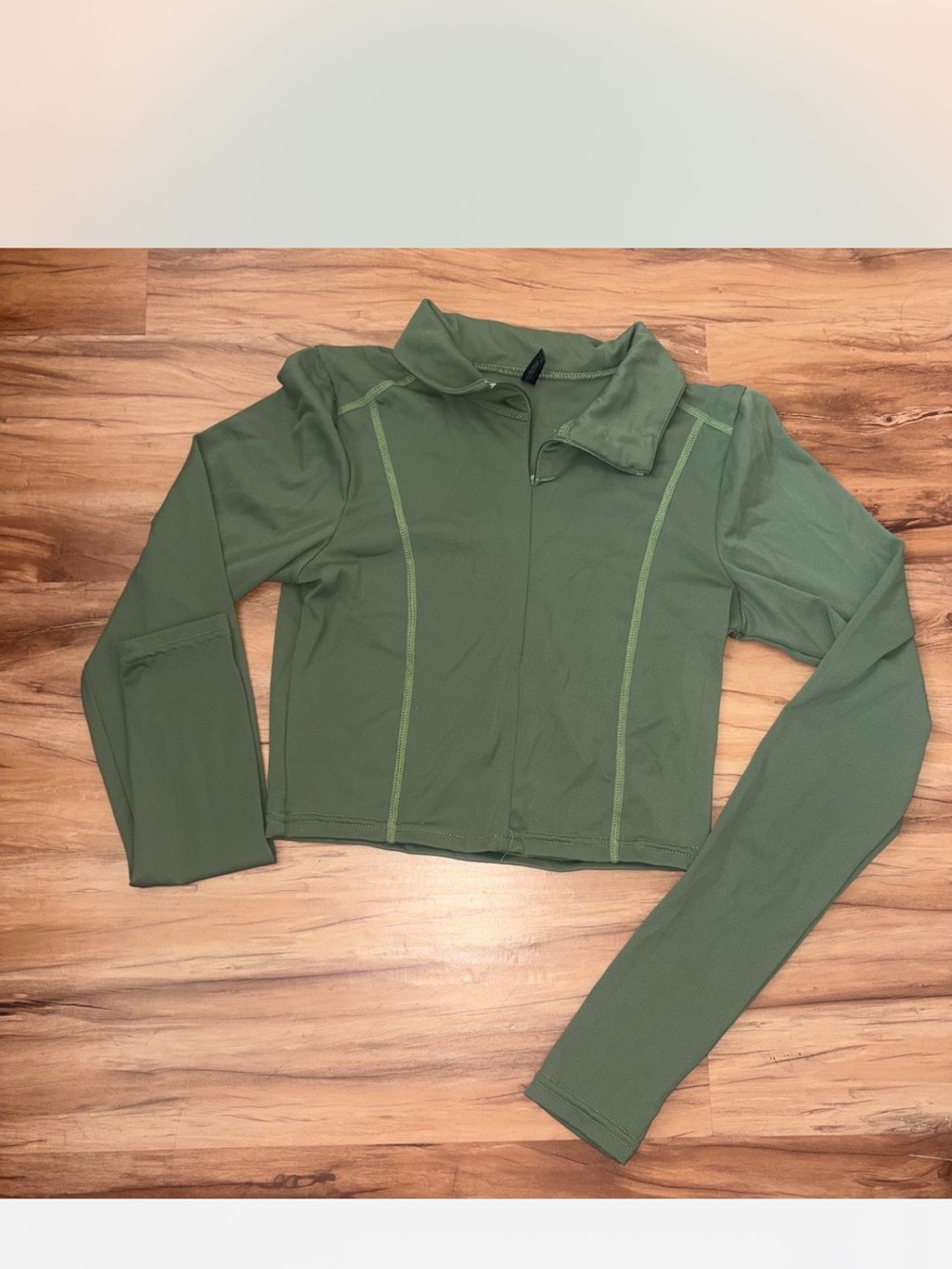 PrettyLittleThing Olive Green Cropped Zip Utility Jacket